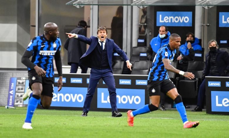 Antonio Conte, Romelu Lukaku e Ashley Young in Inter-Sassuolo (Photo by Tommaso Fimiano, Copyright Inter-News.it)
