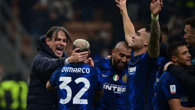 Simone Inzaghi esulta con la squadra al termine di Inter-Juventus di Supercoppa Italiana