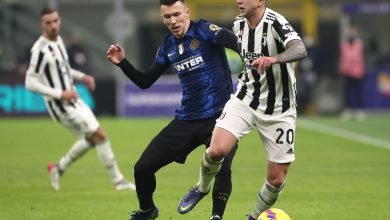 Federico Bernardeschi contro Ivan Perisic in Inter-Juventus di Supercoppa Italiana