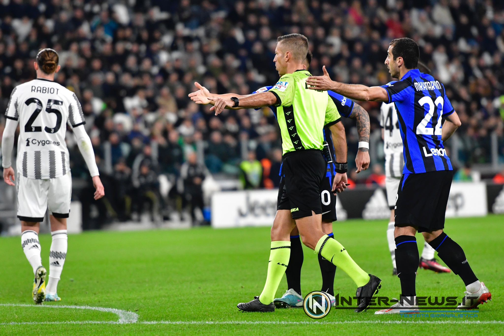 Juventus Inter Massa Mkhitaryan