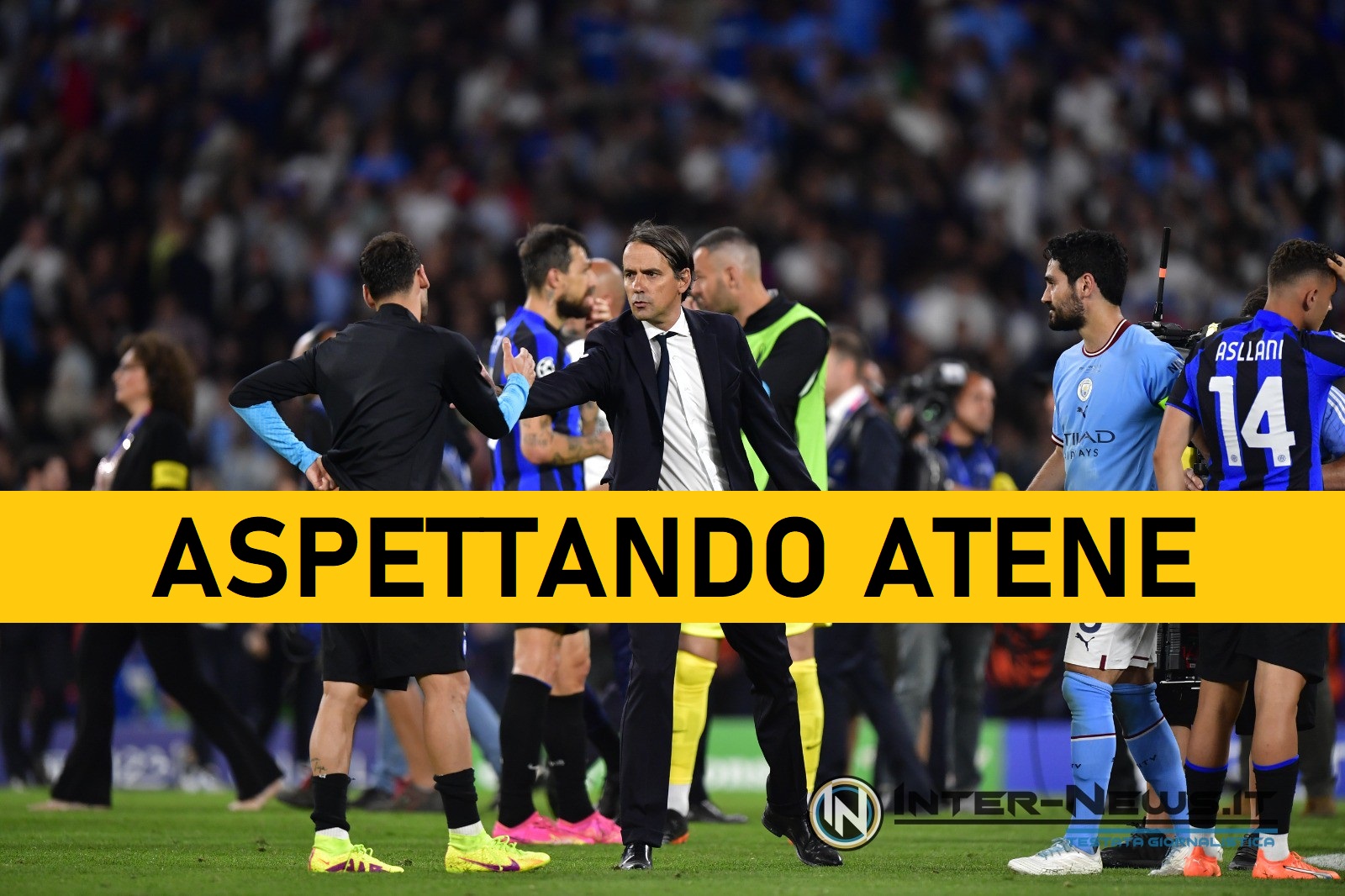 Simone Inzaghi a Istanbul rincuora Hakan Calhanoglu dopo Manchester City-Inter (Photo Inter-News.it ©)