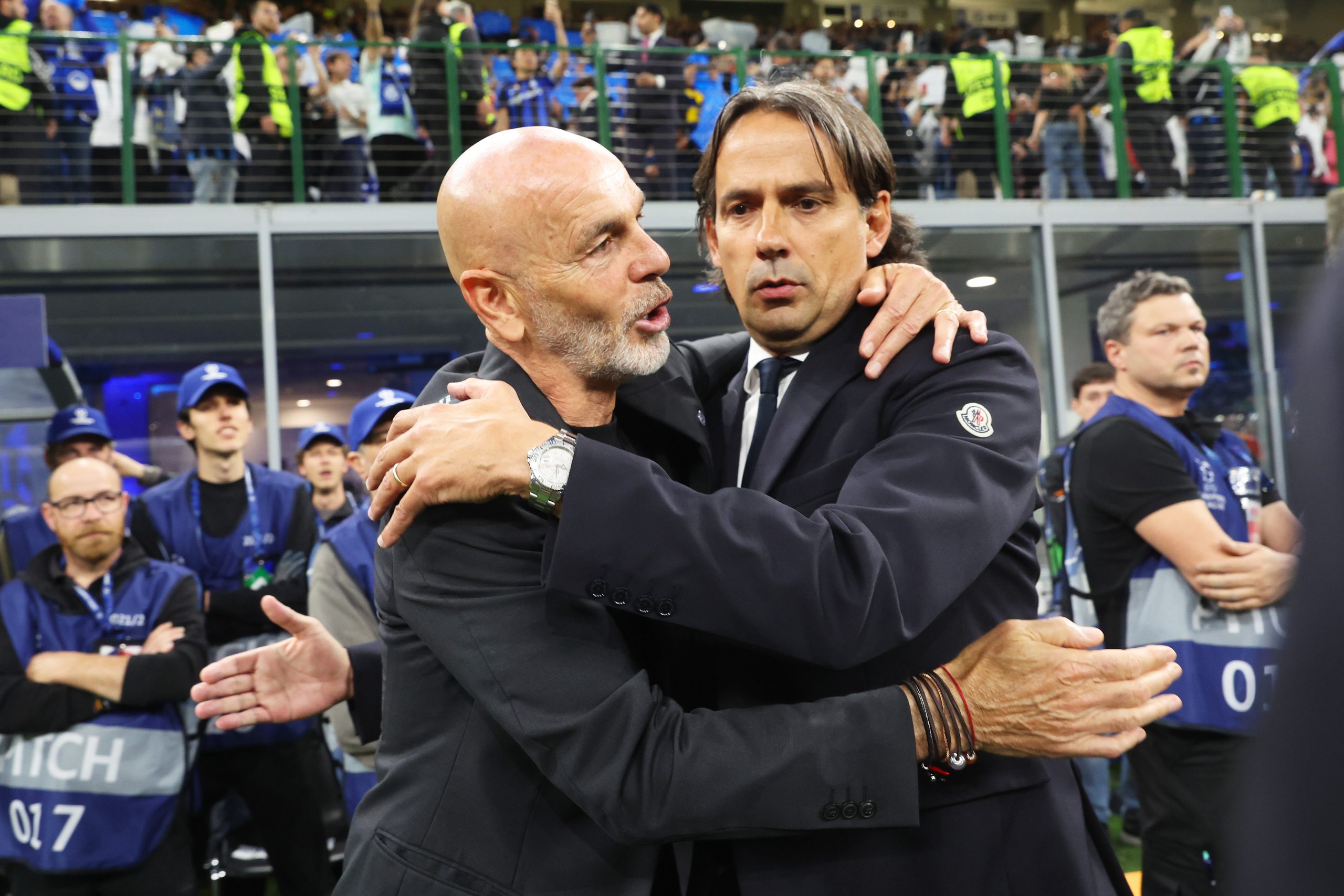 Stefano Pioli e Simone Inzaghi in Inter-Milan di Champions League (Photo by Alexander Hassenstein/Getty Images via OneFootball)