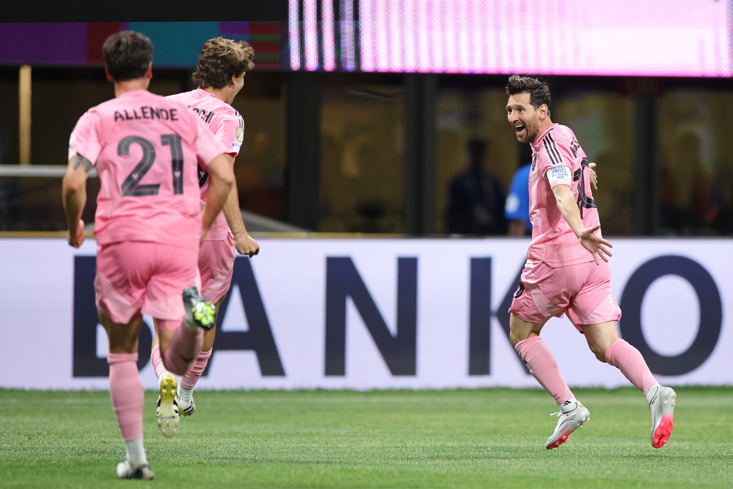 Messi infinito, punizione da sogno e Inter Miami vincente sul Porto! Messi infinito, punizione da sogno e Inter Miami vincente sul Porto!